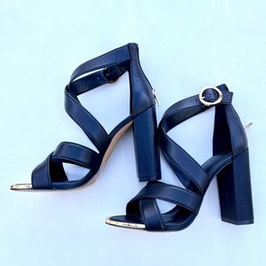 NWT DKNY strappy block heel sandals, 8.5